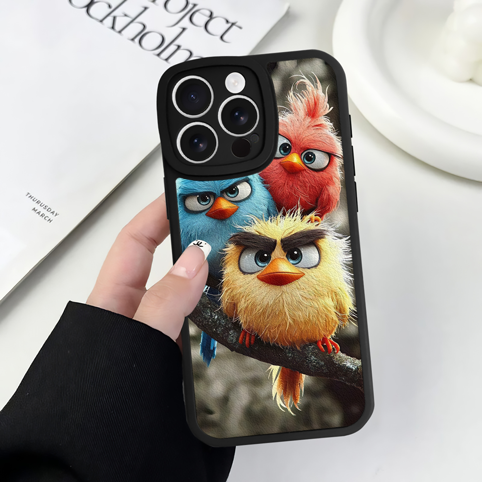 （画像用） Angry Birds アングリーバード 【iPhone 16シリーズ対応】シリコンスマホケース（レザー調） 材質：シリコン